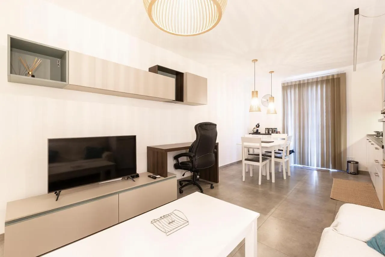 Apartment Top Location! Cozy 1-Br Flat Gzira