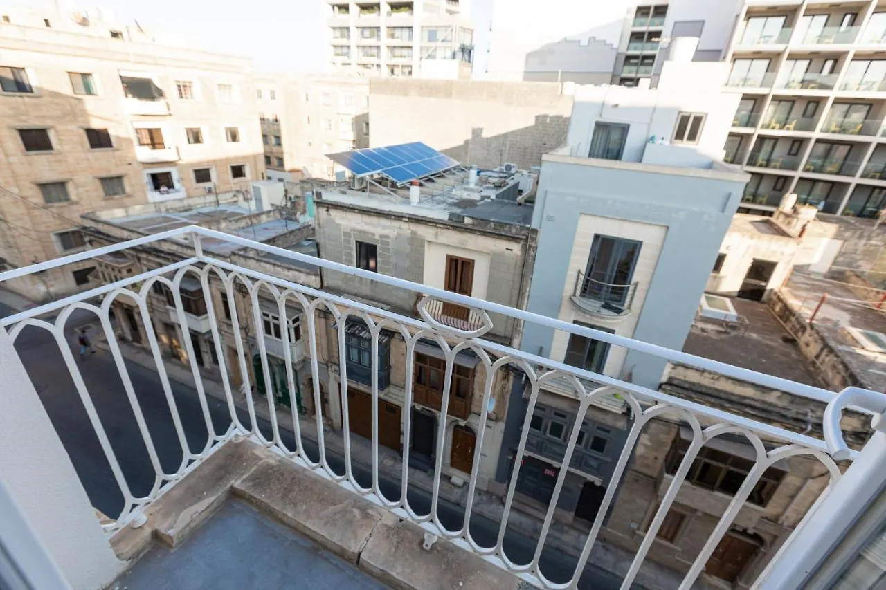 Top Location! Cozy 1-Br Flat Gzira 0*,  Malta